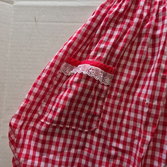 Red and White Checked Full Chef's Apron. 1 pocket in Front - Picture 2 of 6